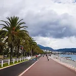 アパート Cosy Promenade Des Parking